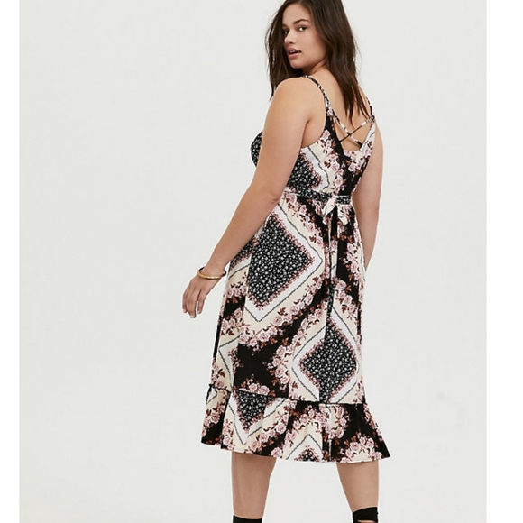 **MARKDOWN**Torrid Scarf Print Challis Shirred Hem - Picture 2 of 10